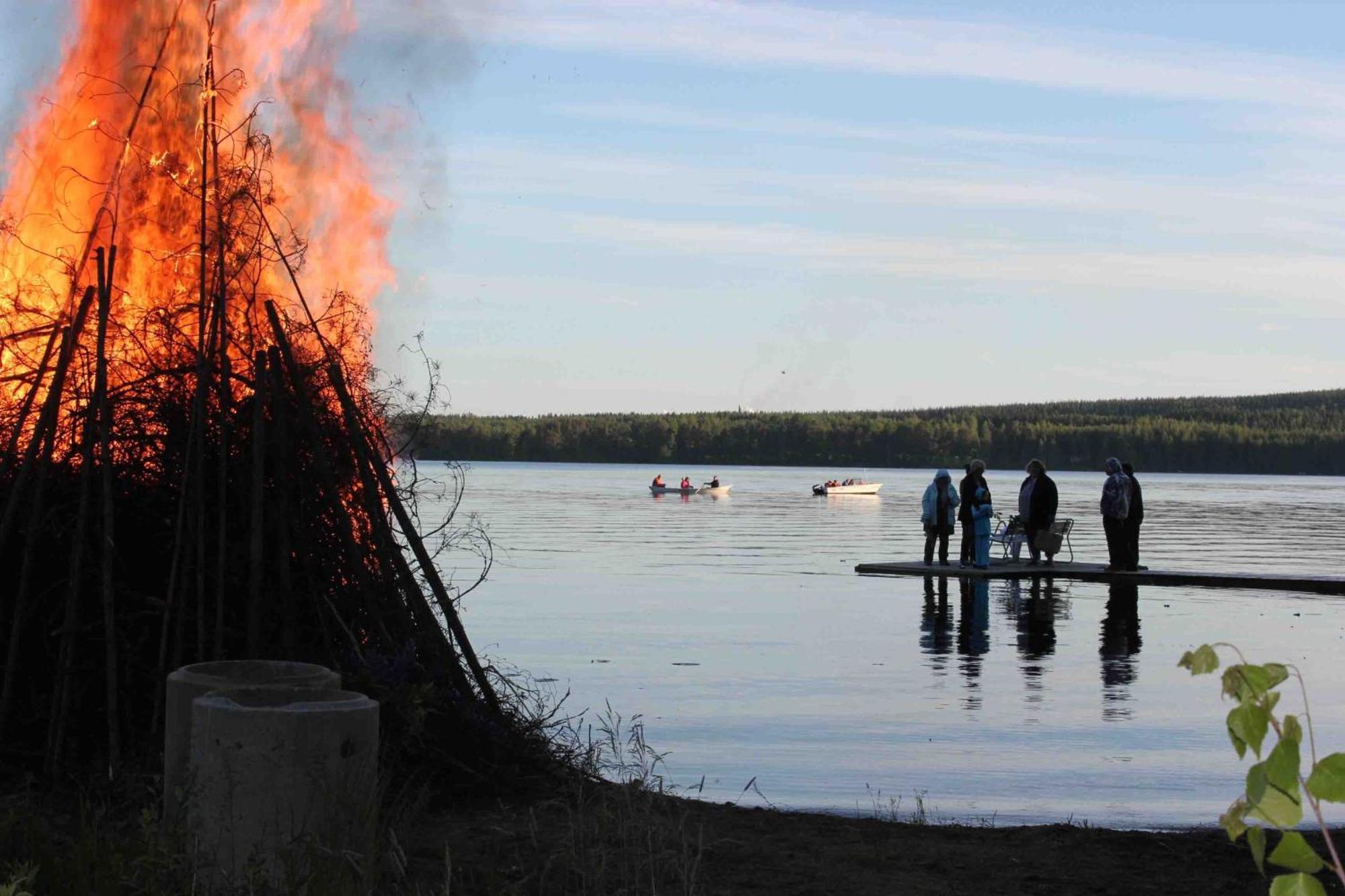 Accommodation And Fishing Vonkale Ээнекоски Экстерьер фото